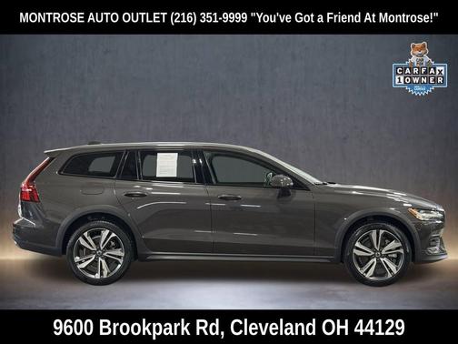 2025 Volvo V60 Cross Country Plus, B5 AWD Gas (mild hybrid)