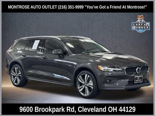 2025 Volvo V60 Cross Country Plus, B5 AWD Gas (mild hybrid)