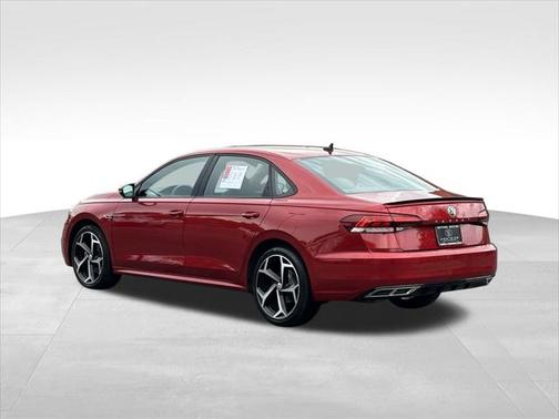 2021 Volkswagen Passat 2.0T R-Line