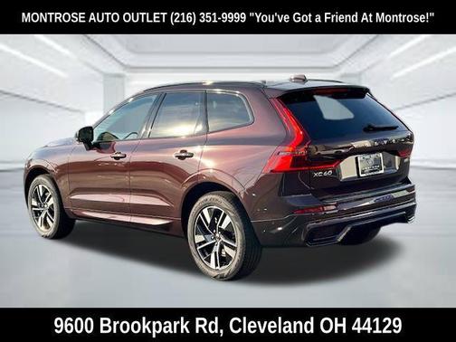Mulberry Metallic 2026 Volvo XC60 B5 Plus