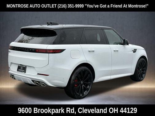 Fuji White 2025 Land Rover Range Rover Sport SE