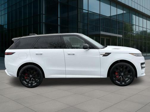 2025 Land Rover Range Rover Sport SE
