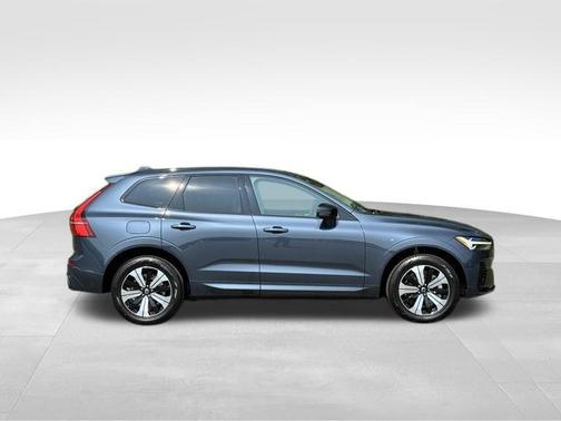 2025 Volvo XC60 Plug-In Hybrid Core