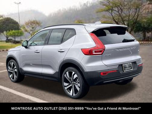 2026 Volvo XC40 B5 Plus