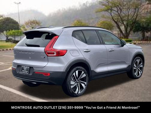 2026 Volvo XC40 B5 Plus
