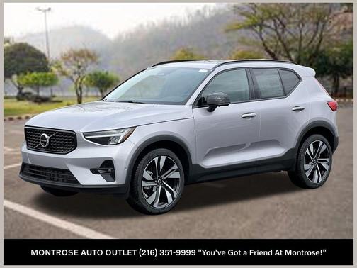 2026 Volvo XC40 B5 Plus