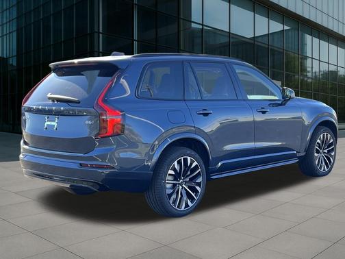 2026 Volvo XC90 B6 Ultra Dark Theme 7-Seater
