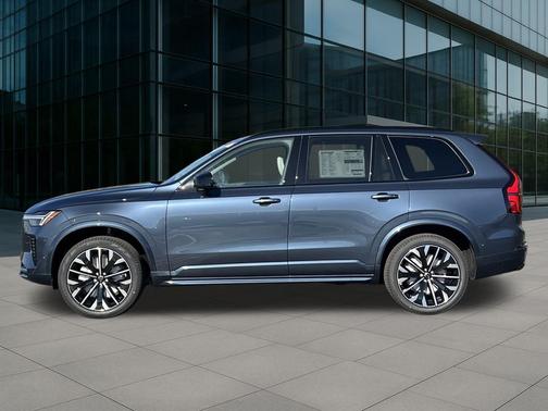 2026 Volvo XC90 B6 Ultra Dark Theme 7-Seater