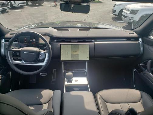 2025 Land Rover Range Rover P400 SE