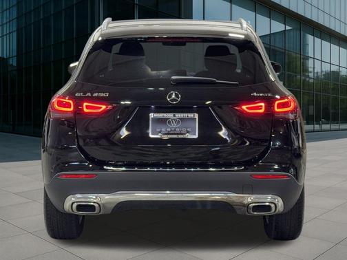 2021 Mercedes-Benz GLA 250 Base 4MATIC