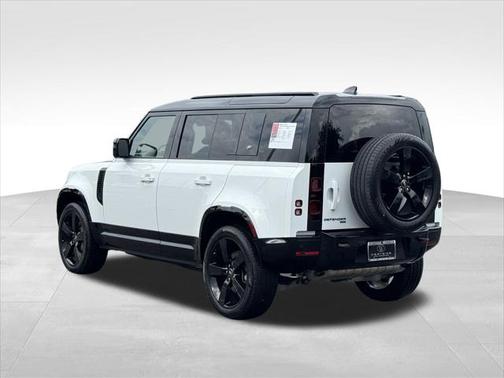 2023 Land Rover Defender 110 X-Dynamic SE