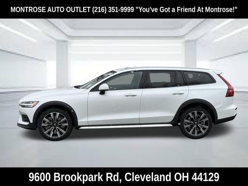 Crystal White Pearl 2026 Volvo V60 Cross Country Ultra, B5 AWD Gas (mild hybrid)