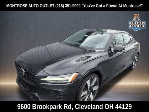 2024 Volvo S60 Recharge Plug-In Hybrid T8 Ultimate Dark Theme