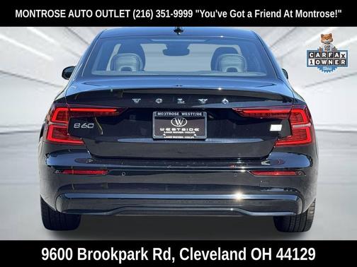 Onyx Black Metallic 2024 Volvo S60 Recharge Plug-In Hybrid T8 Ultimate Dark Theme