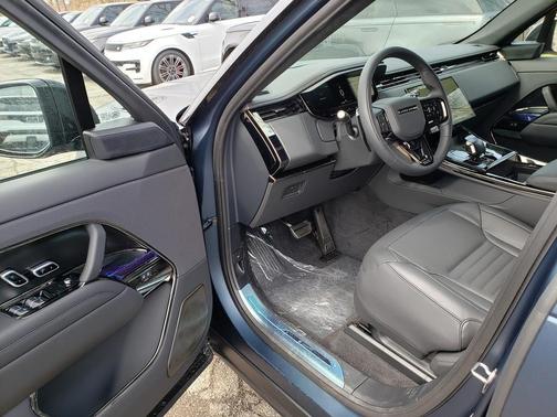 2025 Land Rover Range Rover Sport P635 SV Edition Two
