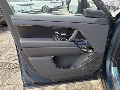 2025 Land Rover Range Rover Sport P635 SV Edition Two