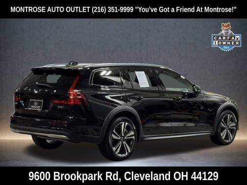 2025 Volvo V60 Cross Country Plus, B5 AWD Gas (mild hybrid)