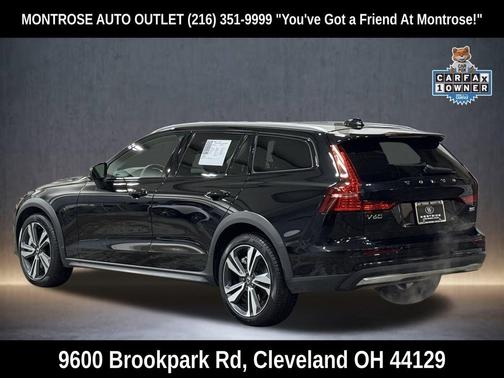 2025 Volvo V60 Cross Country Plus, B5 AWD Gas (mild hybrid)