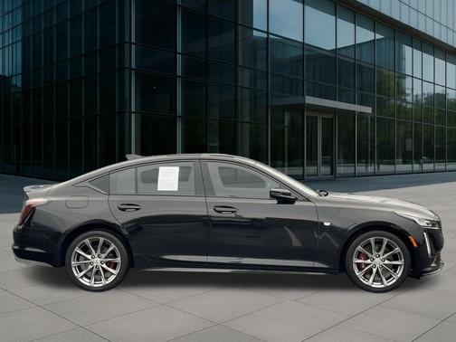 2022 Cadillac CT5 Sport