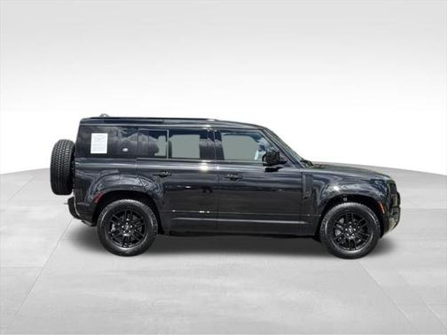 2023 Land Rover Defender 110 X-Dynamic SE