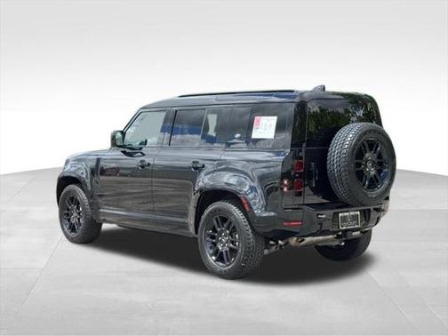 2023 Land Rover Defender 110 X-Dynamic SE