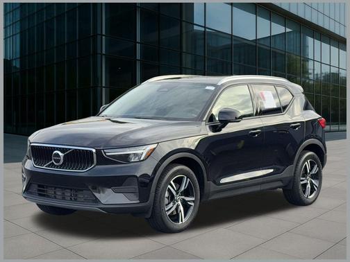 2023 Volvo XC40 B5 Core