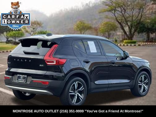 2023 Volvo XC40 B5 Core