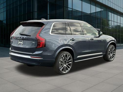 2026 Volvo XC90 B6 Plus 7-Seater