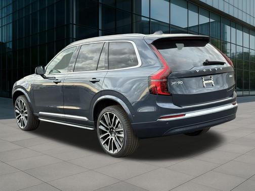 2026 Volvo XC90 B6 Plus 7-Seater