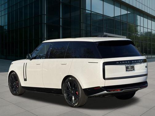 2022 Land Rover Range Rover P400 SE