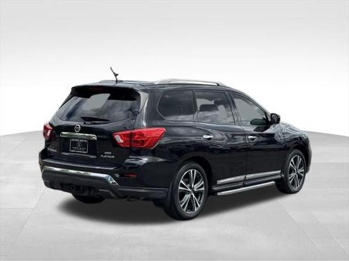 2018 Nissan Pathfinder Platinum