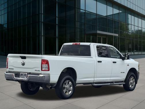 2024 RAM 2500 Big Horn Crew Cab 4x4 8' Box