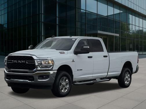 2024 RAM 2500 Big Horn Crew Cab 4x4 8' Box