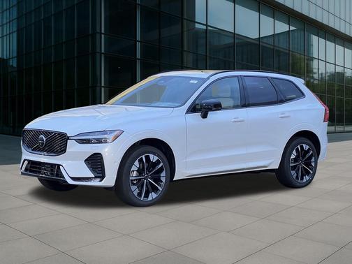 2026 Volvo XC60 B5 Plus
