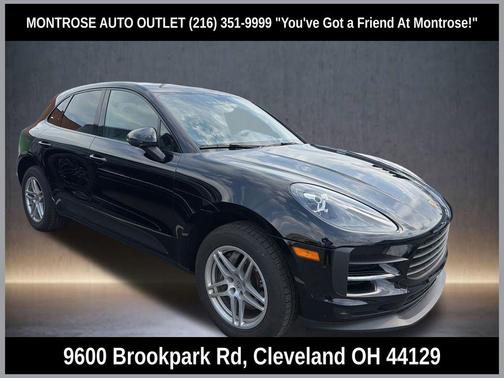 Jet Black Metallic 2021 Porsche Macan Macan S