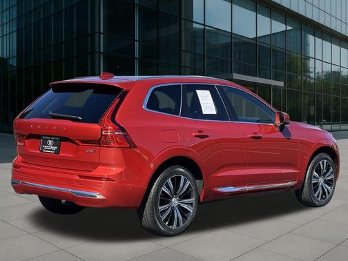 2022 Volvo XC60 B6 Inscription