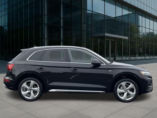 2022 Audi Q5 45 S line Prestige