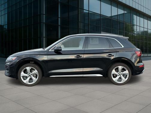 2022 Audi Q5 45 S line Prestige