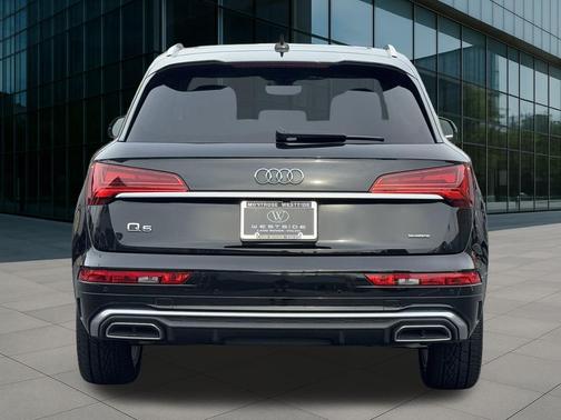 2022 Audi Q5 45 S line Prestige