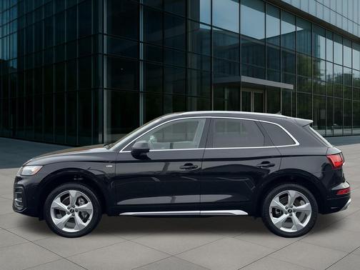 2022 Audi Q5 45 S line Prestige