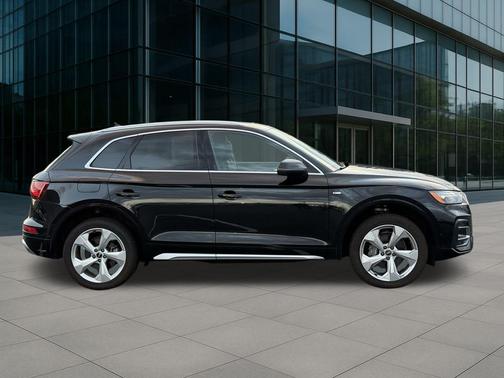 2022 Audi Q5 45 S line Prestige