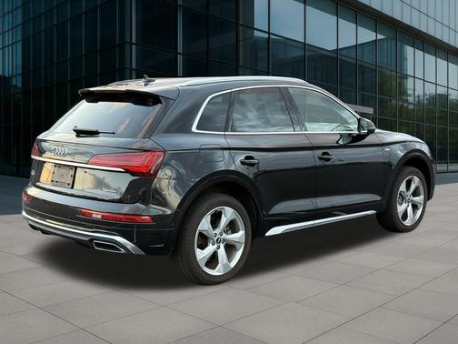 2022 Audi Q5 45 S line Prestige