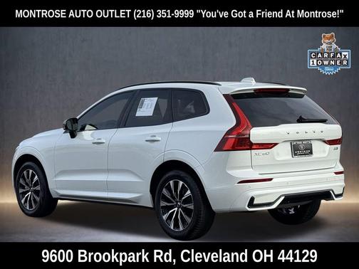 2024 Volvo XC60 B5 Core Dark Theme