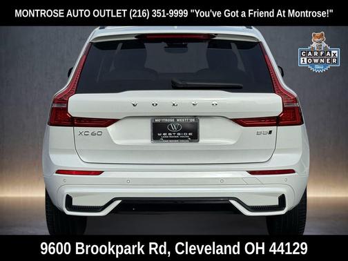 2024 Volvo XC60 B5 Core Dark Theme