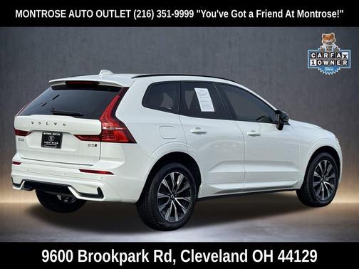 2024 Volvo XC60 B5 Core Dark Theme