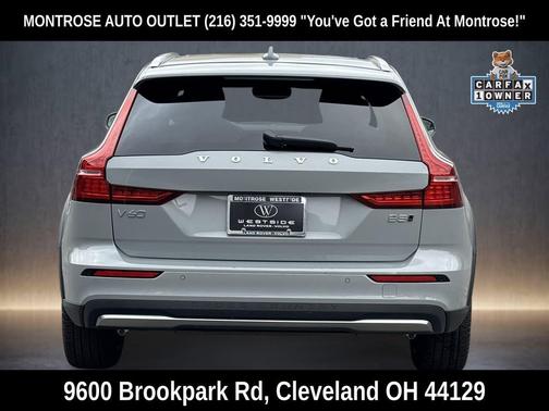 2025 Volvo V60 Cross Country Plus, B5 AWD Gas (mild hybrid)