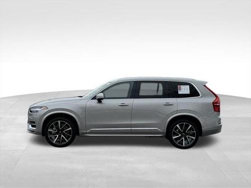 2024 Volvo XC90 B5 Plus Bright Theme