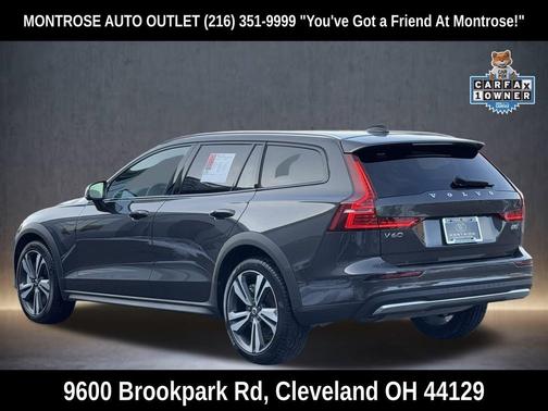 2025 Volvo V60 Cross Country Plus, B5 AWD Gas (mild hybrid)