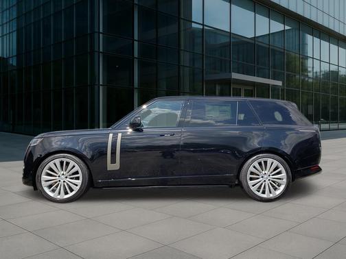2025 Land Rover Range Rover P530 SE 7 Seat