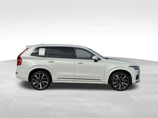 2023 Volvo XC90 B6 Plus 7-Seater